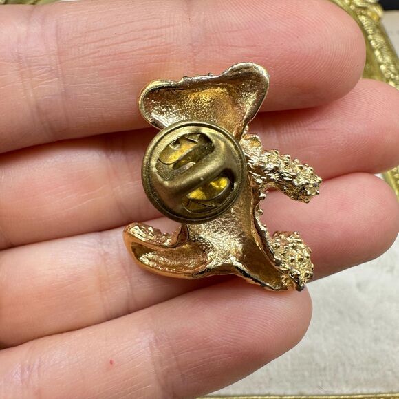 Vintage Gold Toned Teddy Bear Pin Brooch - Picture 3 of 4